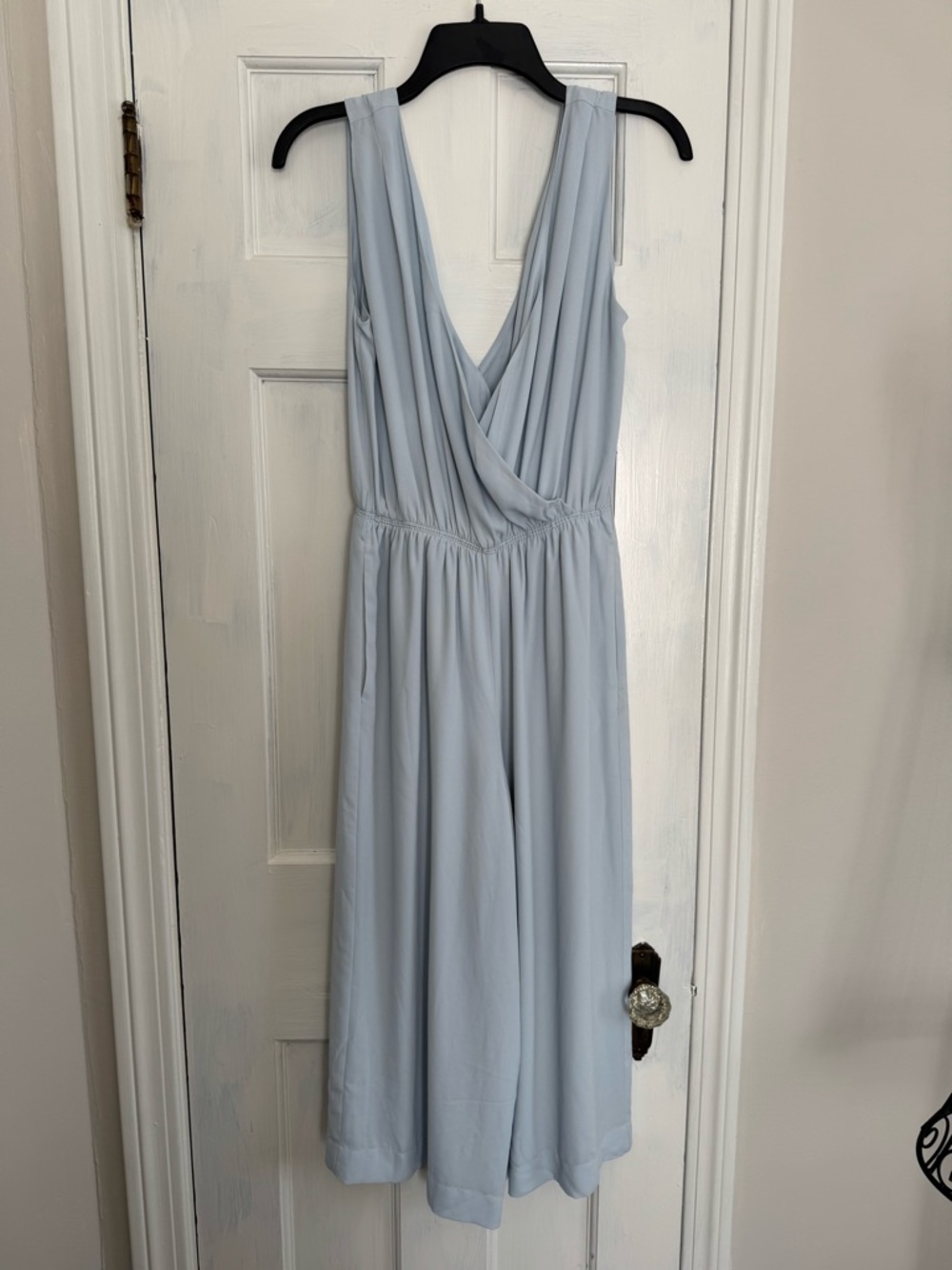 Aritzia Babaton Light Blue Sleeveless V-Neck Women’s Dress Jumpsuit